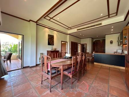 Luxurious 4 Bedroom Condo with Sea View in Pranburi