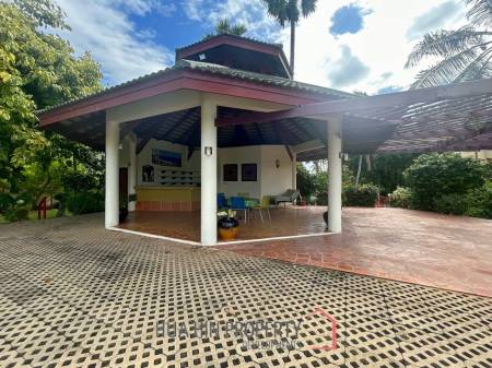 Luxurious 4 Bedroom Condo with Sea View in Pranburi
