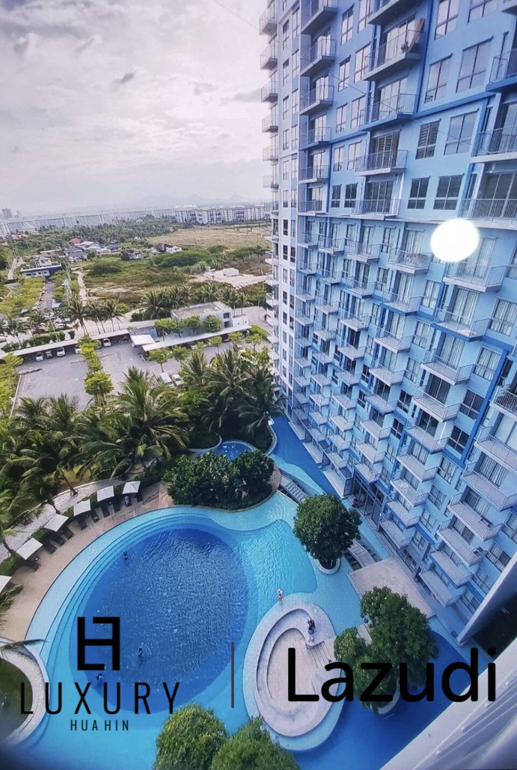 BLU Diamond  : Studio Condo With Pool View