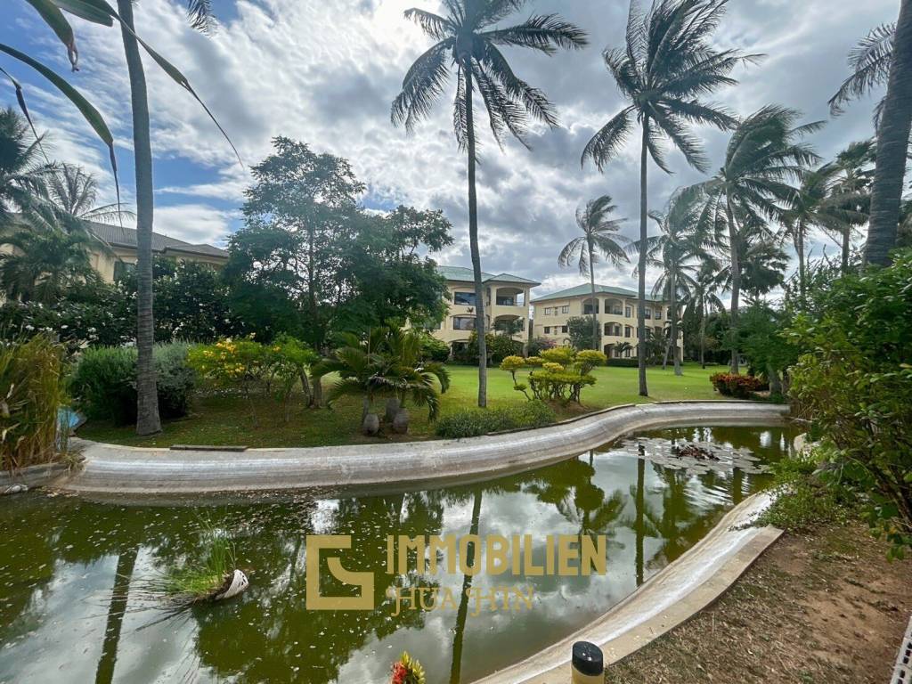 Luxurious 4 Bedroom Condo with Sea View in Pranburi