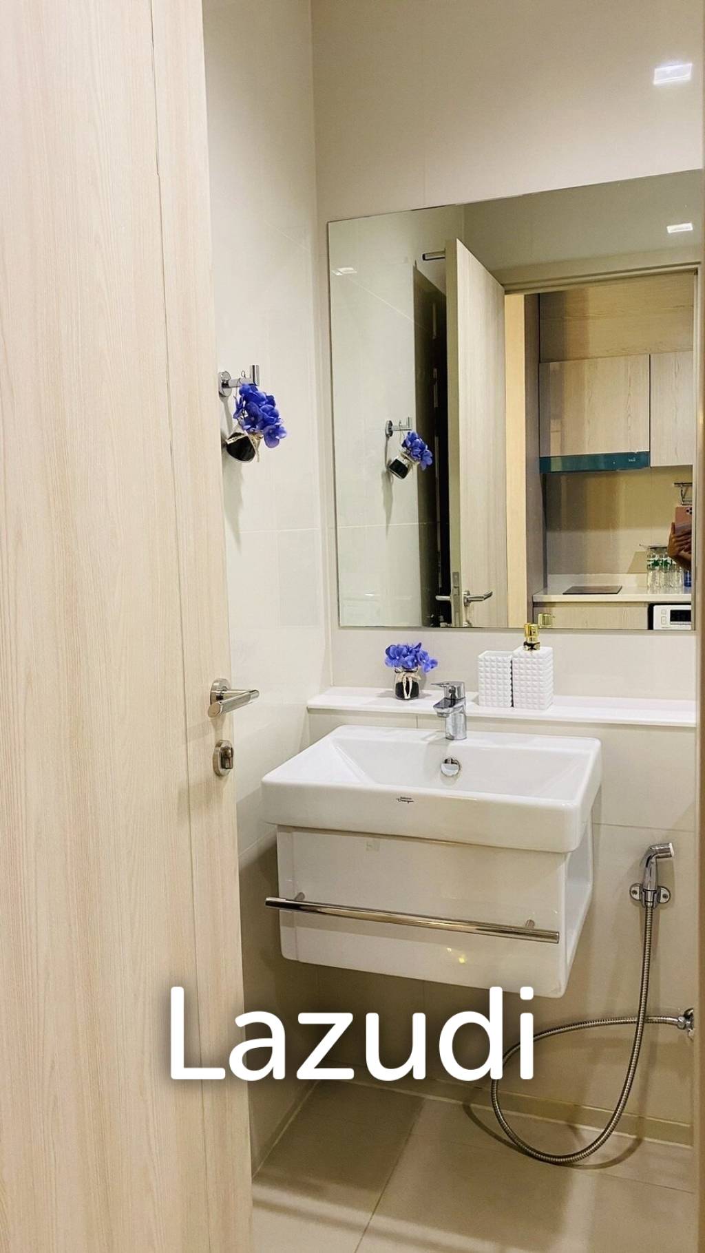 Studio 1 Bathroom 29 SQ.M Life One Wireless