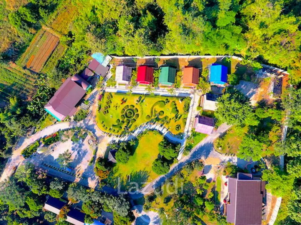 Beautiful, Cozy + Appealing Resort for Sale