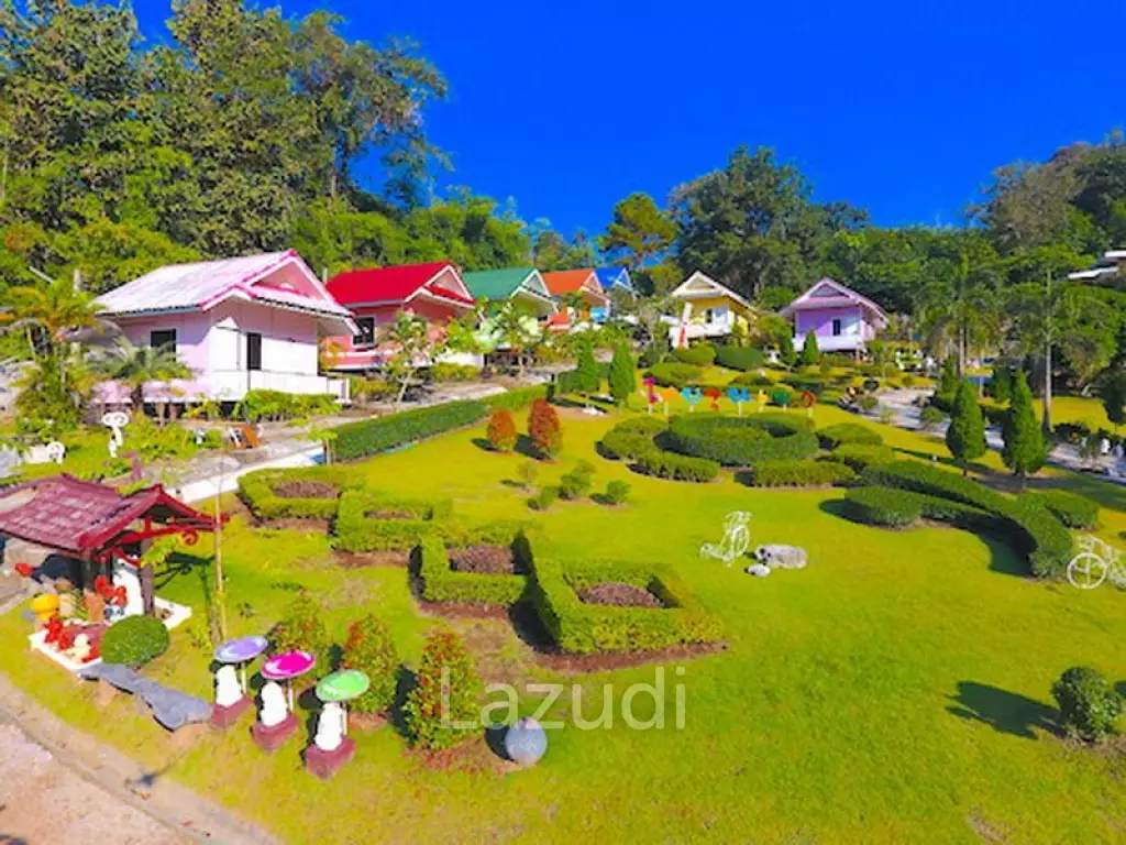 Beautiful, Cozy + Appealing Resort for Sale