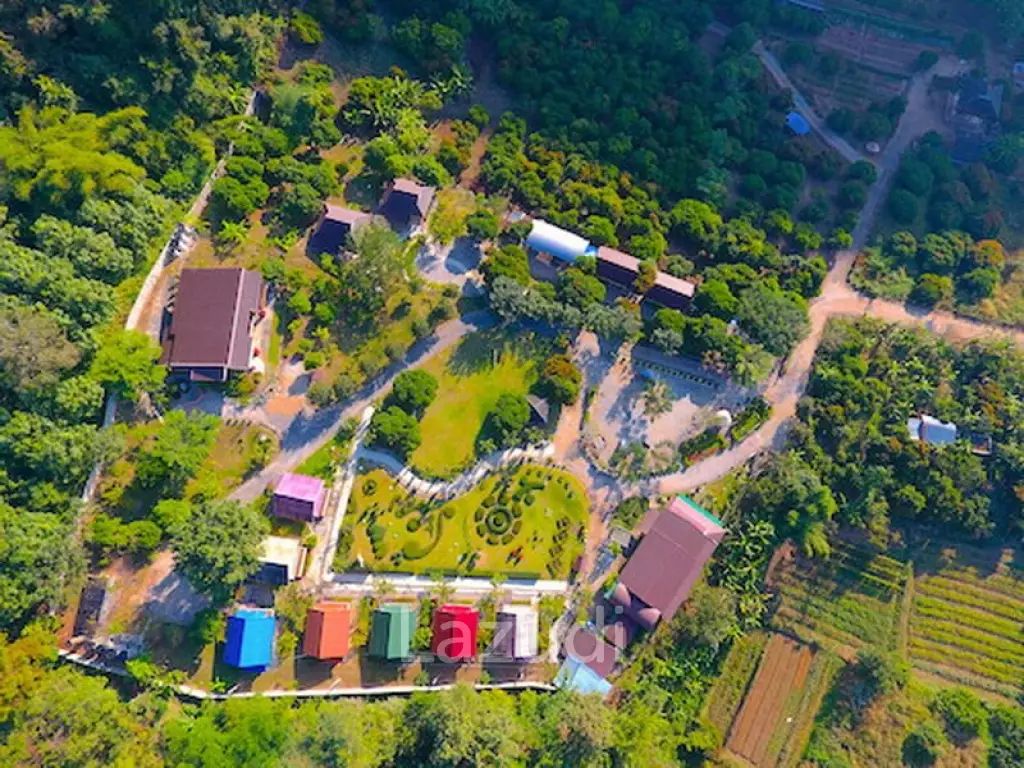 Beautiful, Cozy + Appealing Resort for Sale