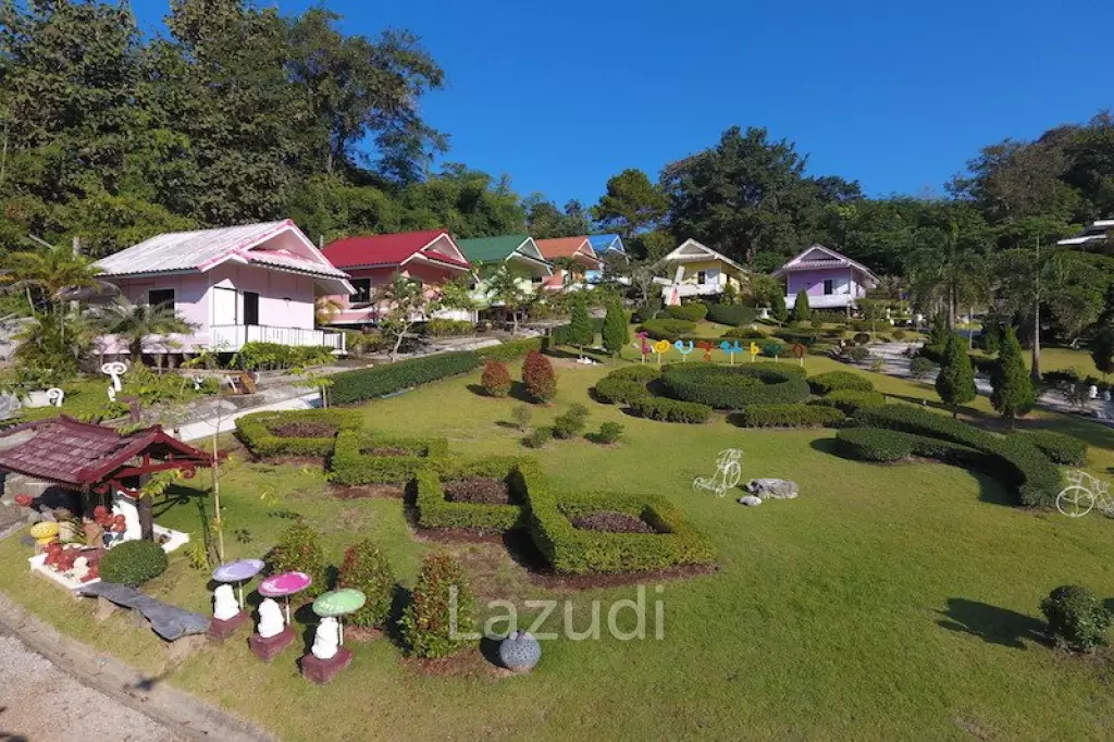 Beautiful, Cozy + Appealing Resort for Sale
