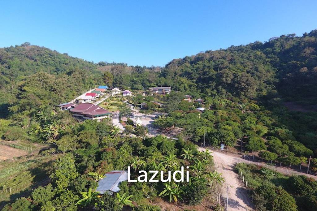 Beautiful, Cozy + Appealing Resort for Sale