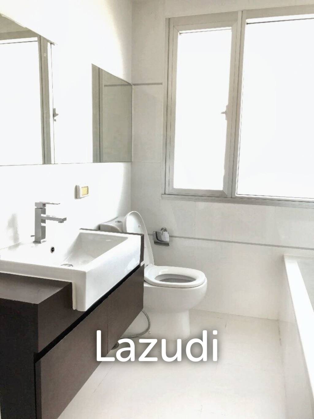 2 Bedrooms 2 Bathrooms 66 SQ.M Thru Thonglor