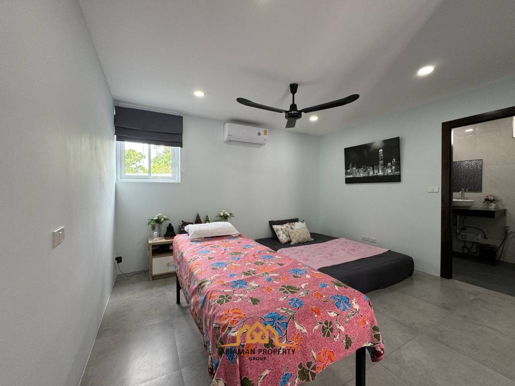 Spacious 4-Bed Pool Villa on Large Plot in Southeast Samui