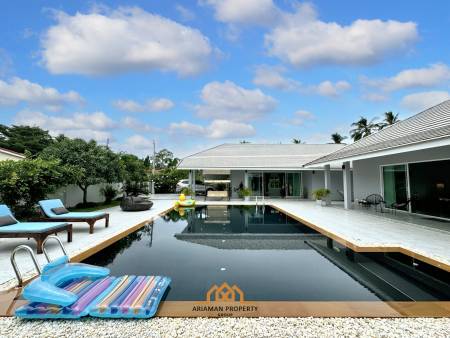 Spacious 4-Bed Pool Villa on Large Plot in Southeast Samui