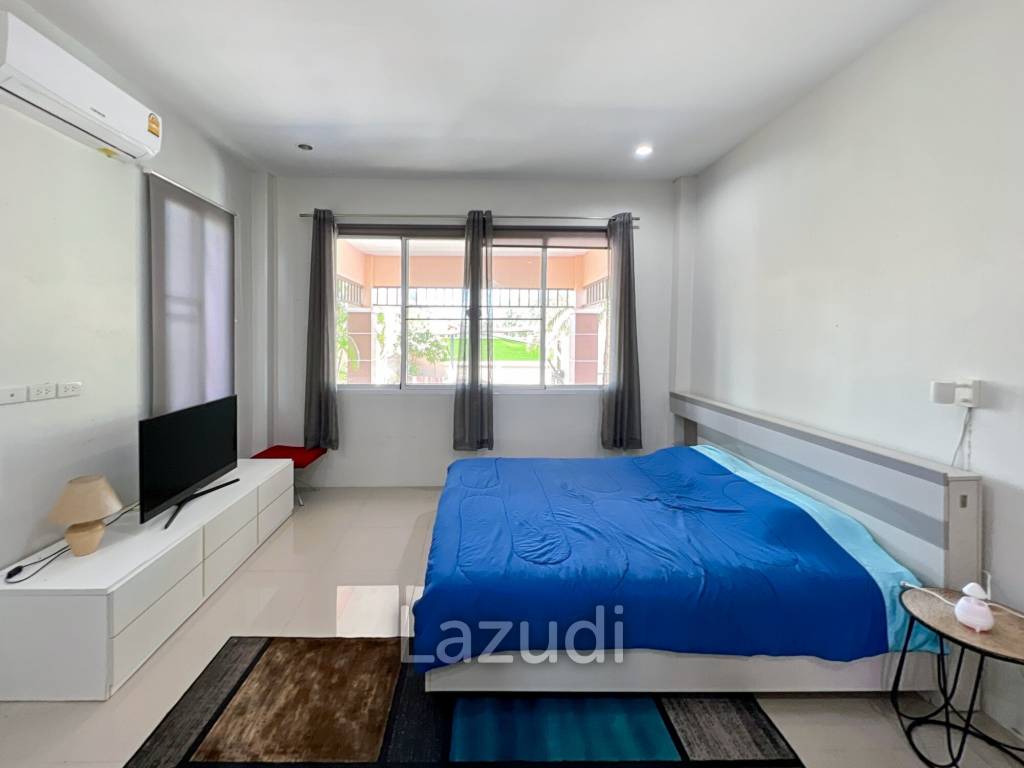 Arlex Mountain Cha Am : 3 Bed 3 Bath Villa