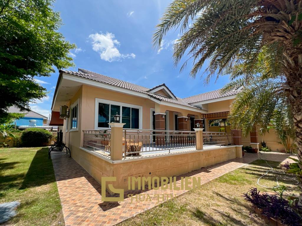 Arlex Mountain Cha Am : 3 Bed 3 Bath Villa