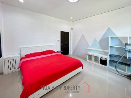 Arlex Mountain Cha Am : 3 Bed 3 Bath Villa