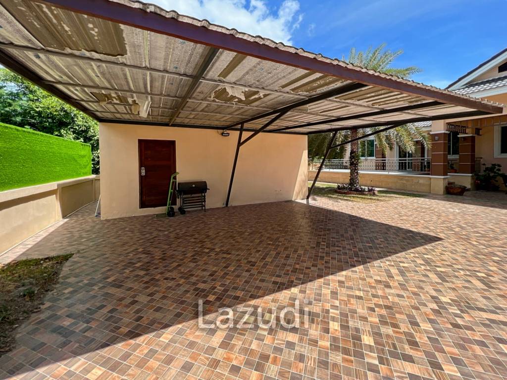 Arlex Mountain Cha Am : 3 Bed 3 Bath Villa