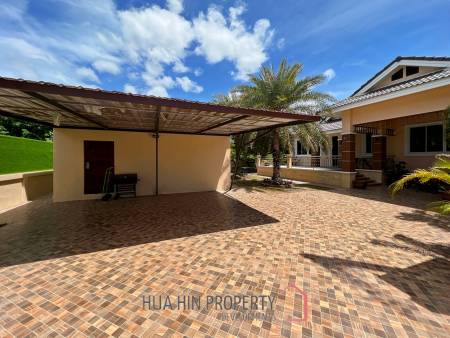 Arlex Mountain Cha Am : 3 Bed 3 Bath Villa