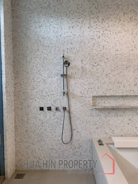 Ocas Condo : Luxury 2 Bedroom Condo on the Beach