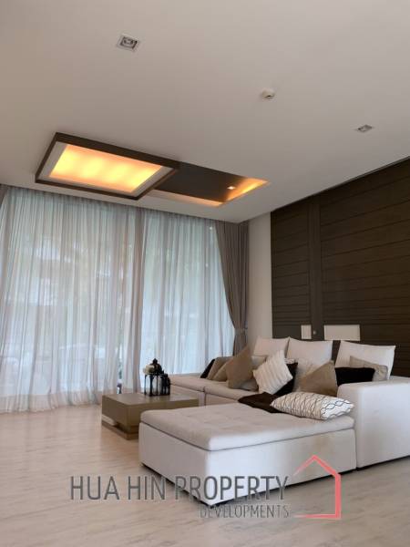 Ocas Condo : Luxury 2 Bedroom Condo on the Beach