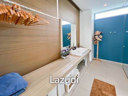 Ocas Condo : Luxury 2 Bedroom Condo on the Beach