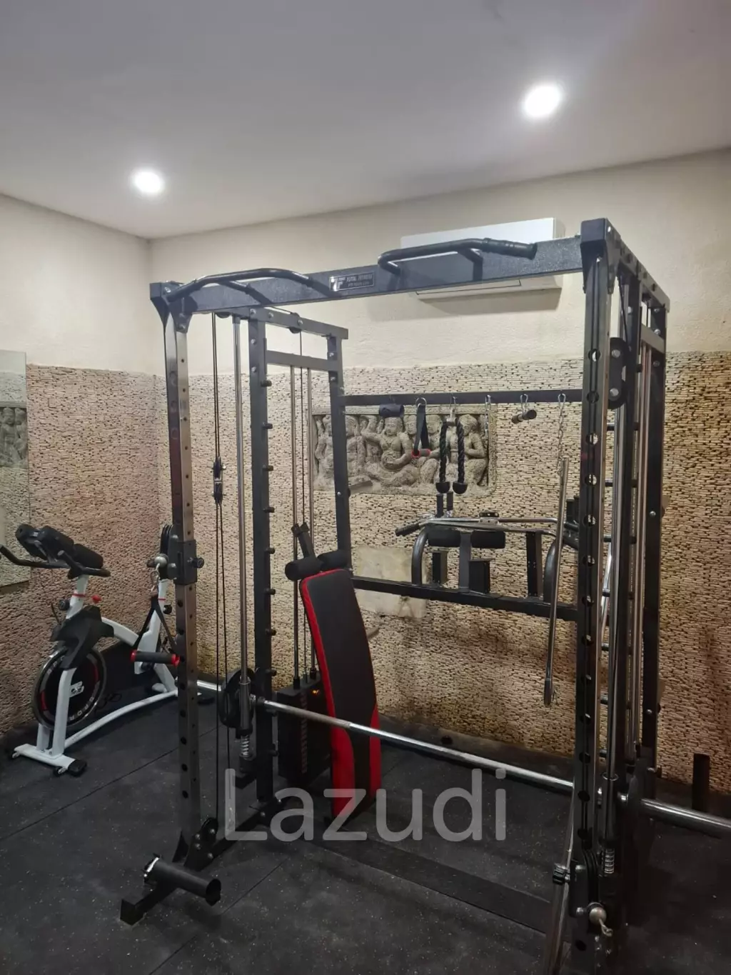 Stunning 3 Bedroom close to Double Six