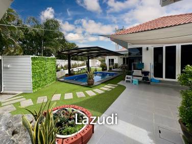 3 Bed 4 Bath Villa For Sale