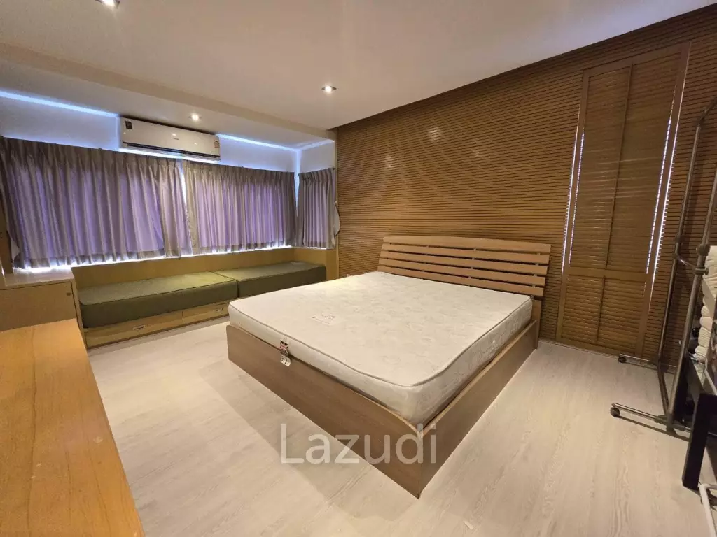 5 Bed 6 Bath Detached House  Noble Tara Pattanakarn