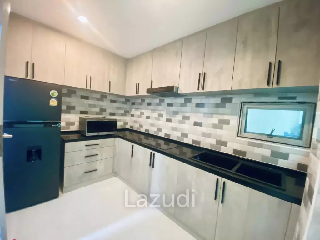 5 Bed 6 Bath Detached House  Noble Tara Pattanakarn