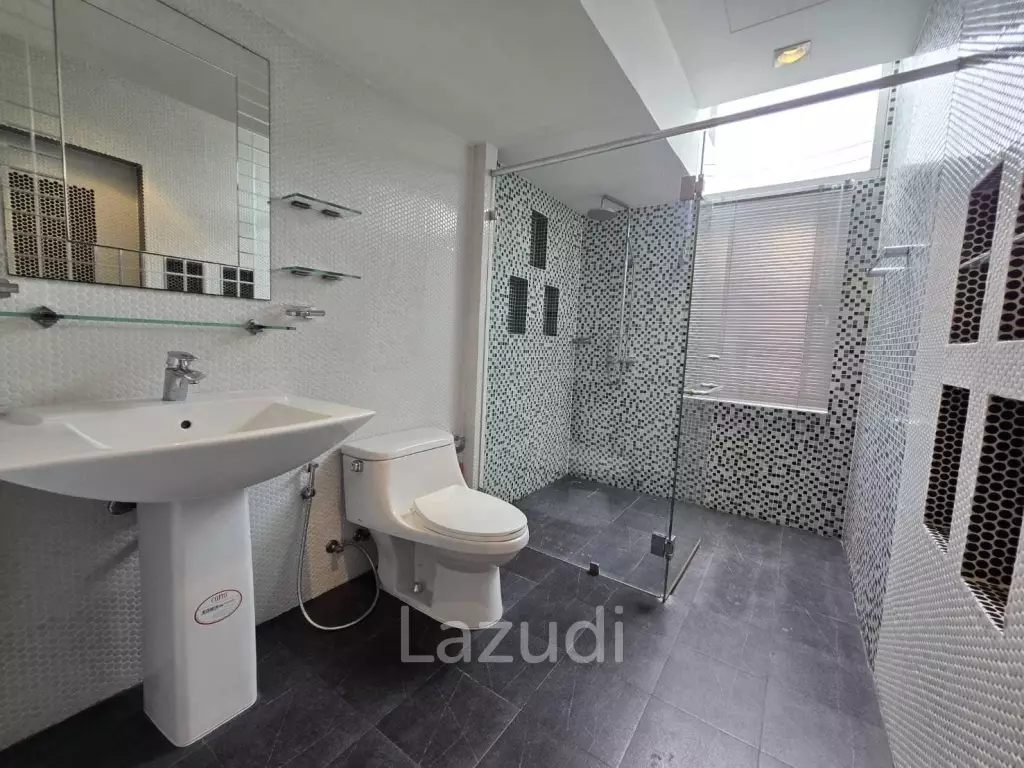 5 Bed 6 Bath Detached House  Noble Tara Pattanakarn