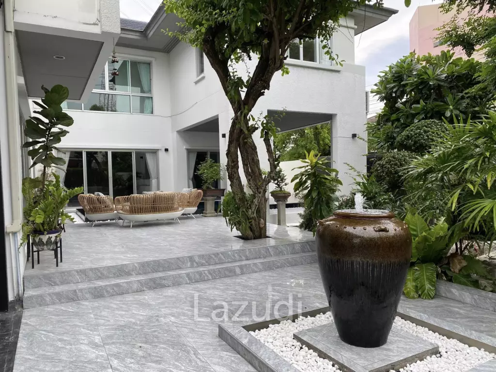 5 Bed 6 Bath Detached House  Noble Tara Pattanakarn