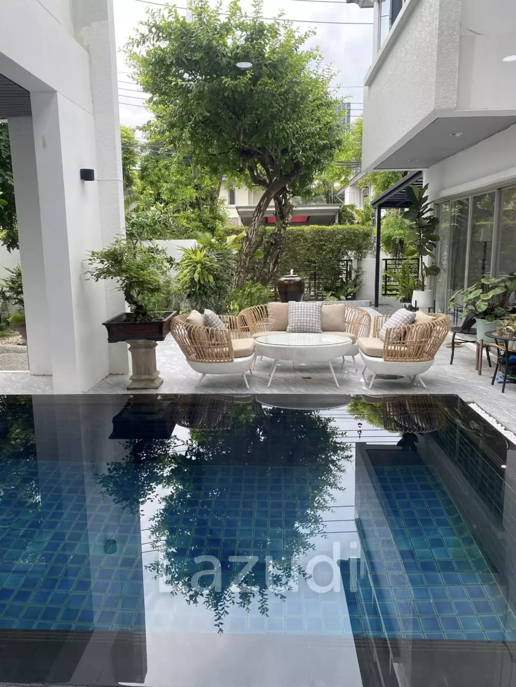 5 Bed 6 Bath Detached House  Noble Tara Pattanakarn