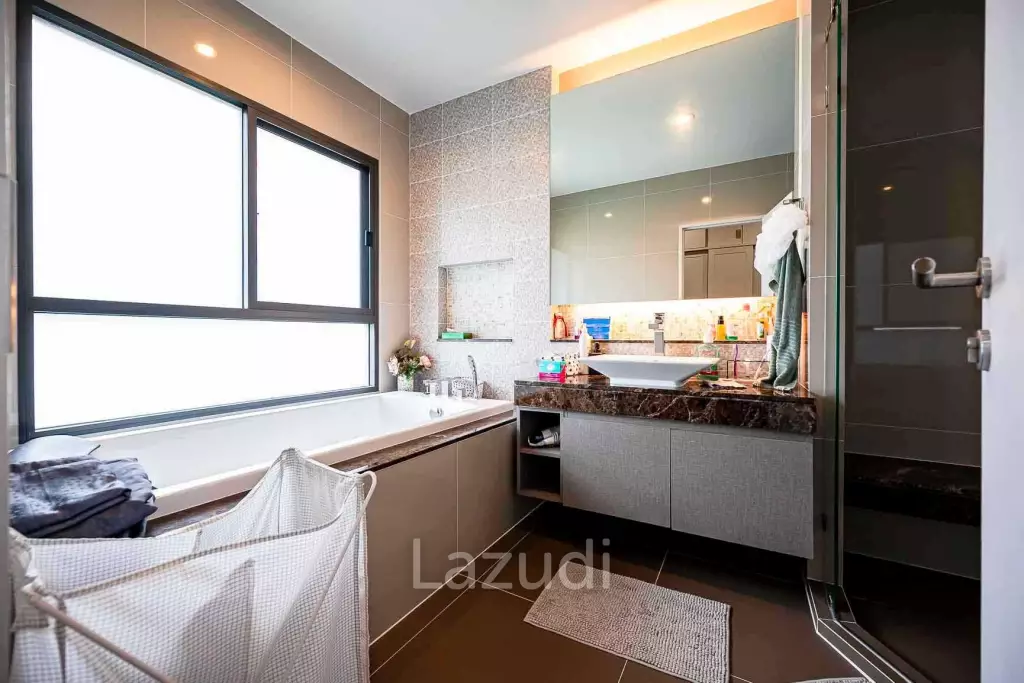 4 Bed 4 Bath 257 SQ.M Burasiri Pattanakarn