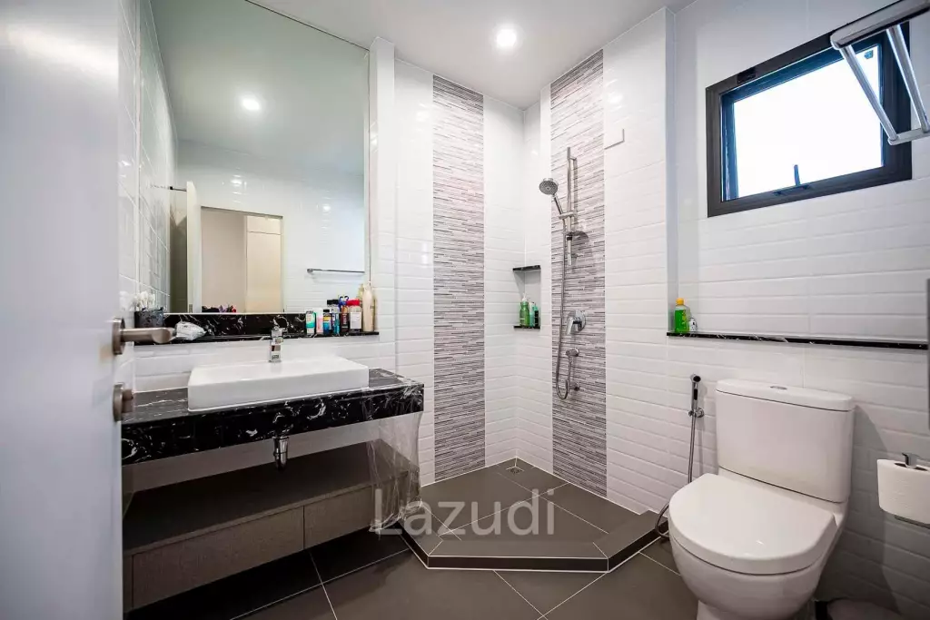 4 Bed 4 Bath 257 SQ.M Burasiri Pattanakarn
