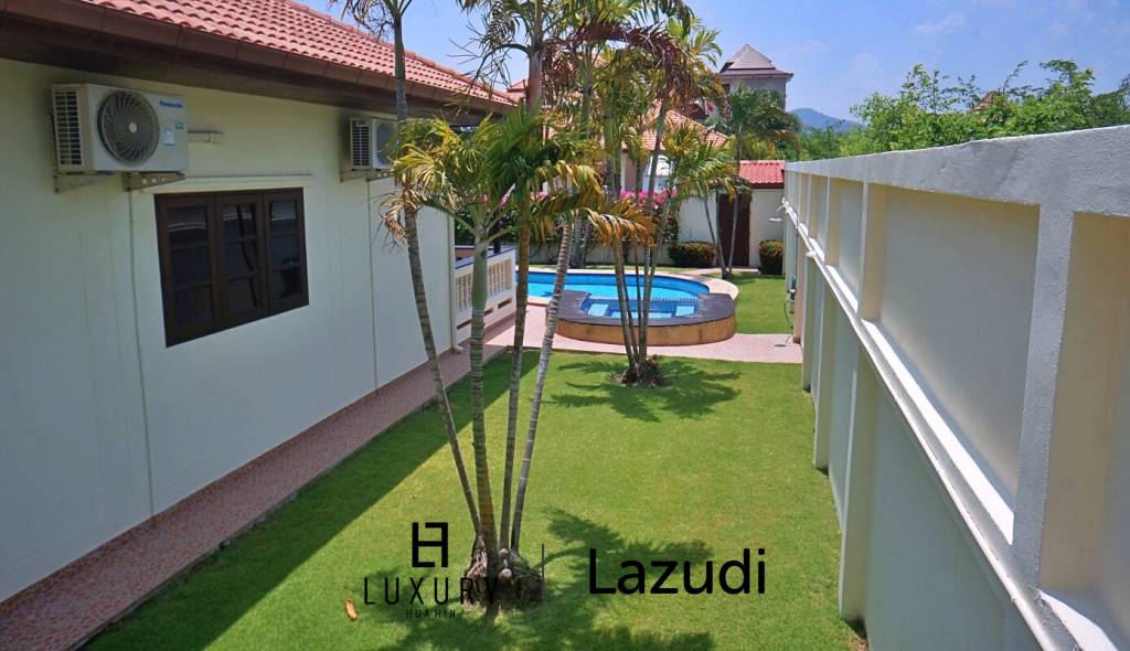 City Center 3 Bed Pool Villa For Rent in Soi 94