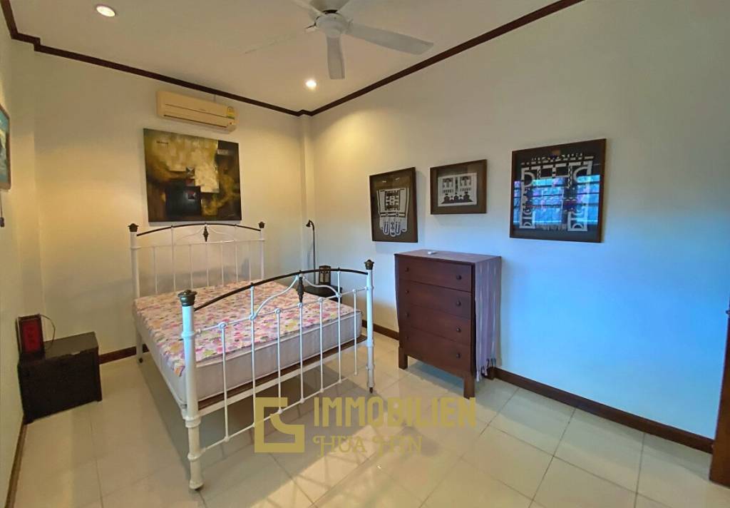 City Center 3 Bed Pool Villa For Rent in Soi 94