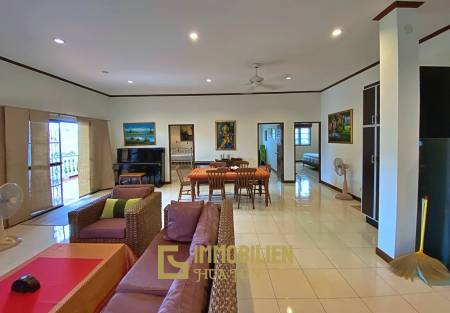 City Center 3 Bed Pool Villa For Rent in Soi 94