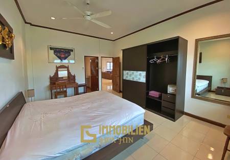 City Center 3 Bed Pool Villa For Rent in Soi 94