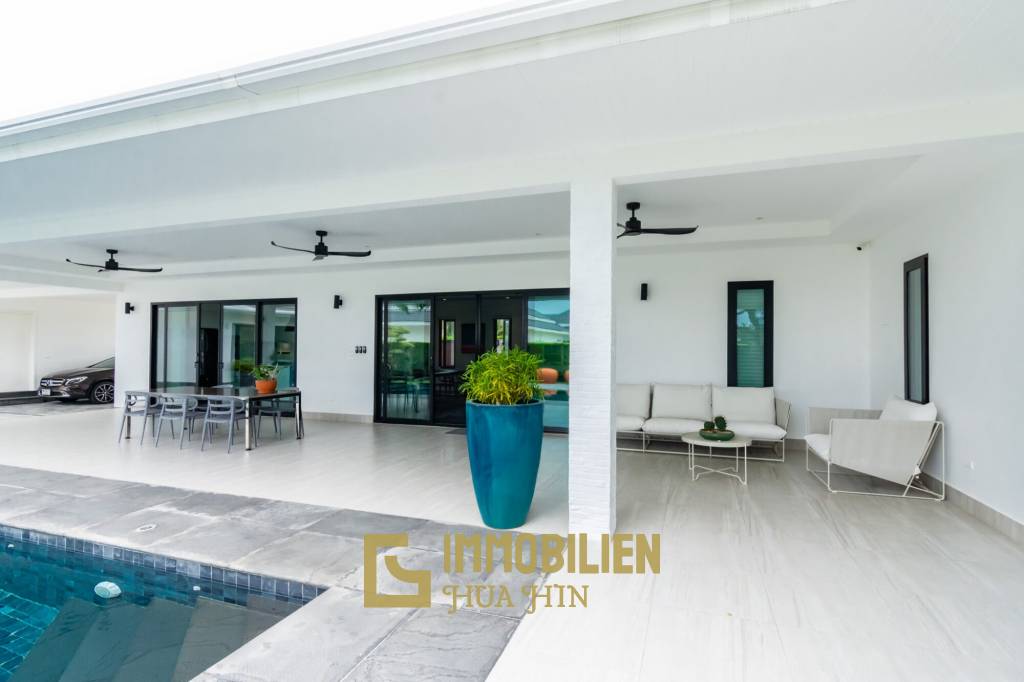 THE CLOUDS 1 : Luxurious Premium 4 Bed Villa for Sale