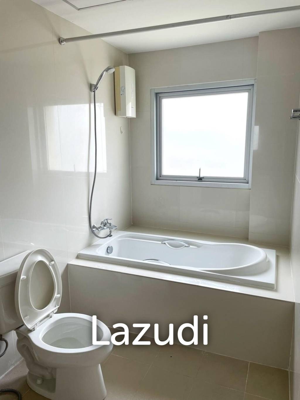 3 Bedroom 2 Bathroom 165 SQ.M P.W.T Mansion