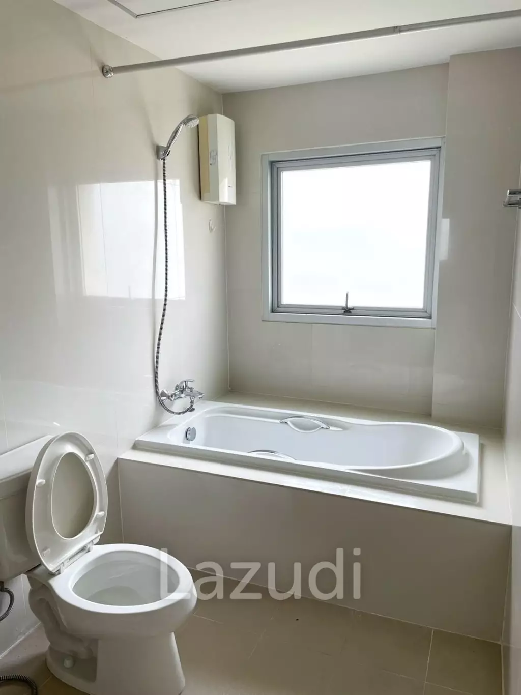 3 Bedroom 2 Bathroom 165 SQ.M P.W.T Mansion