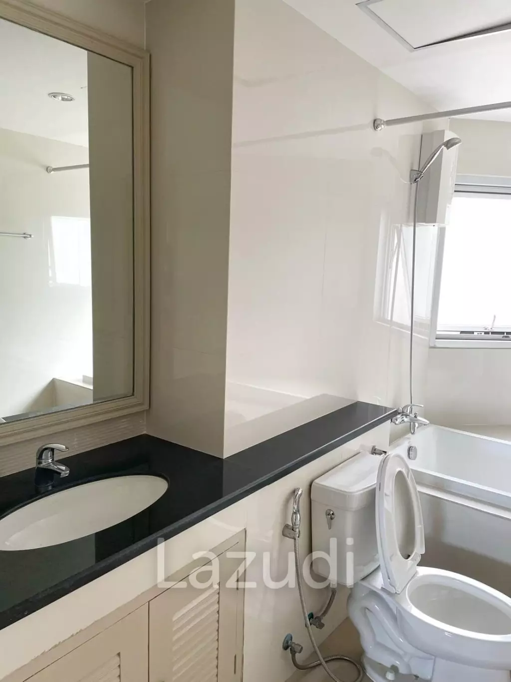 3 Bedroom 2 Bathroom 165 SQ.M P.W.T Mansion