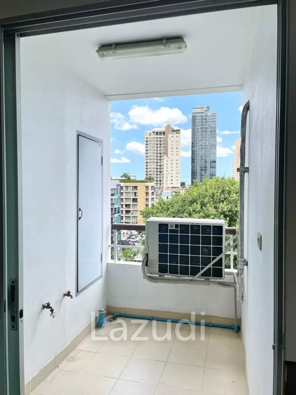 3 Bedroom 2 Bathroom 165 SQ.M P.W.T Mansion