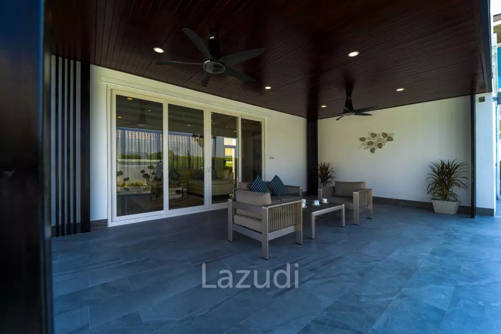 Luxurious 2 Story Pool Villa : 4 Bedrooms Plus 2 Bedroom Guest House