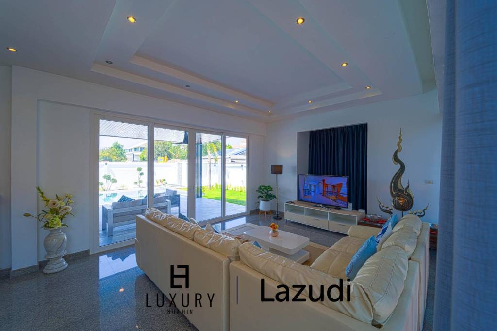 Luxurious 2 Story Pool Villa : 4 Bedrooms Plus 2 Bedroom Guest House