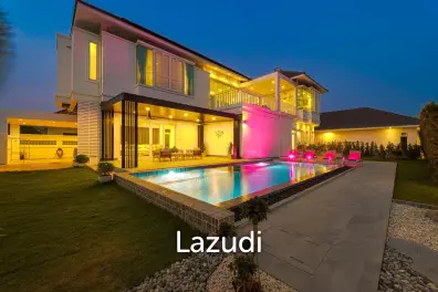 Luxurious 2 Story Pool Villa : 4 Bedrooms Plus 2 Bedroom Guest House