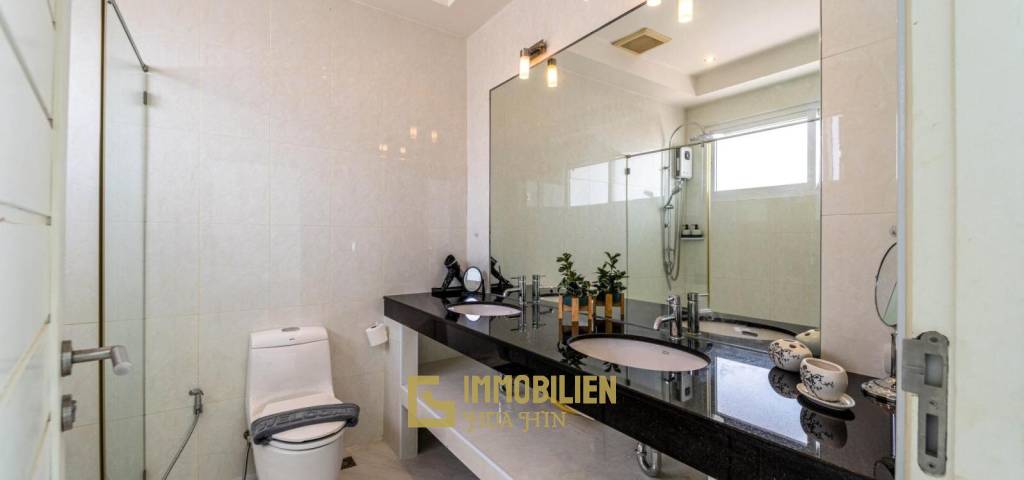 1,080 metro cuadrado 6 ` 8 Baño Villa de Venta