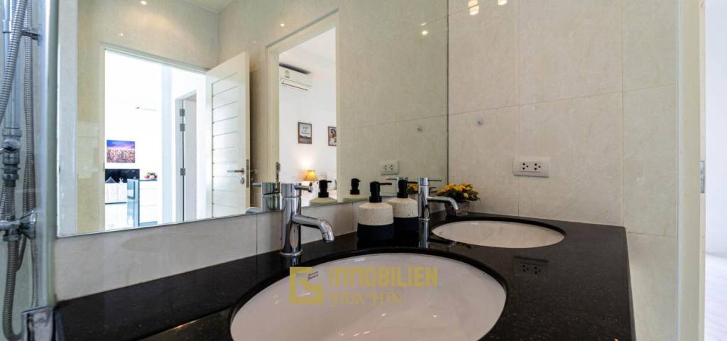 1,080 m² 6 Chambre 8 Salle de bain Villa Pour Vente