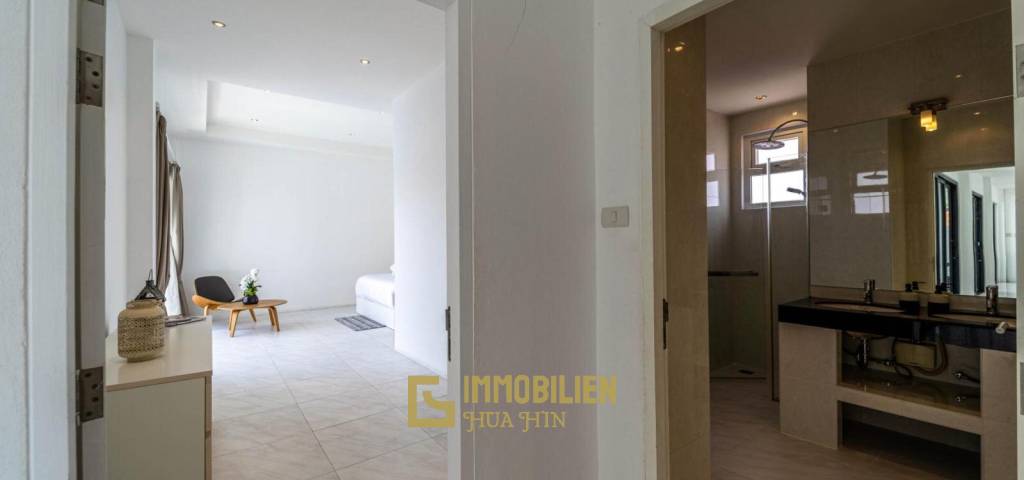 1,080 metro cuadrado 6 ` 8 Baño Villa de Venta