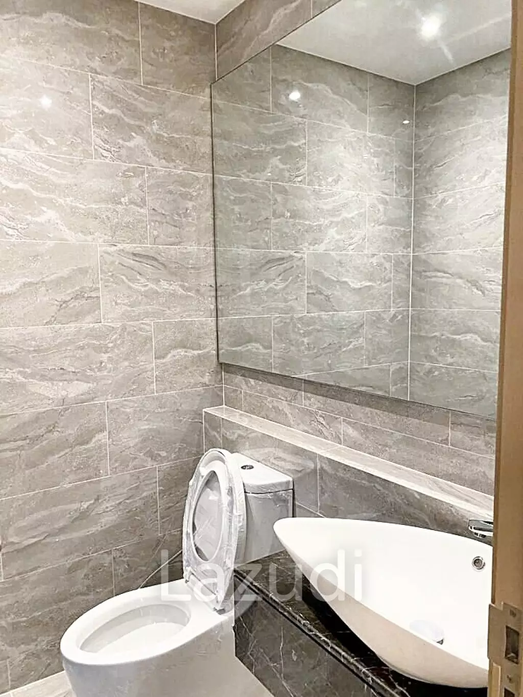 2 Bed 2 Bath 66 SQ.M ASHTON Asoke - Rama 9