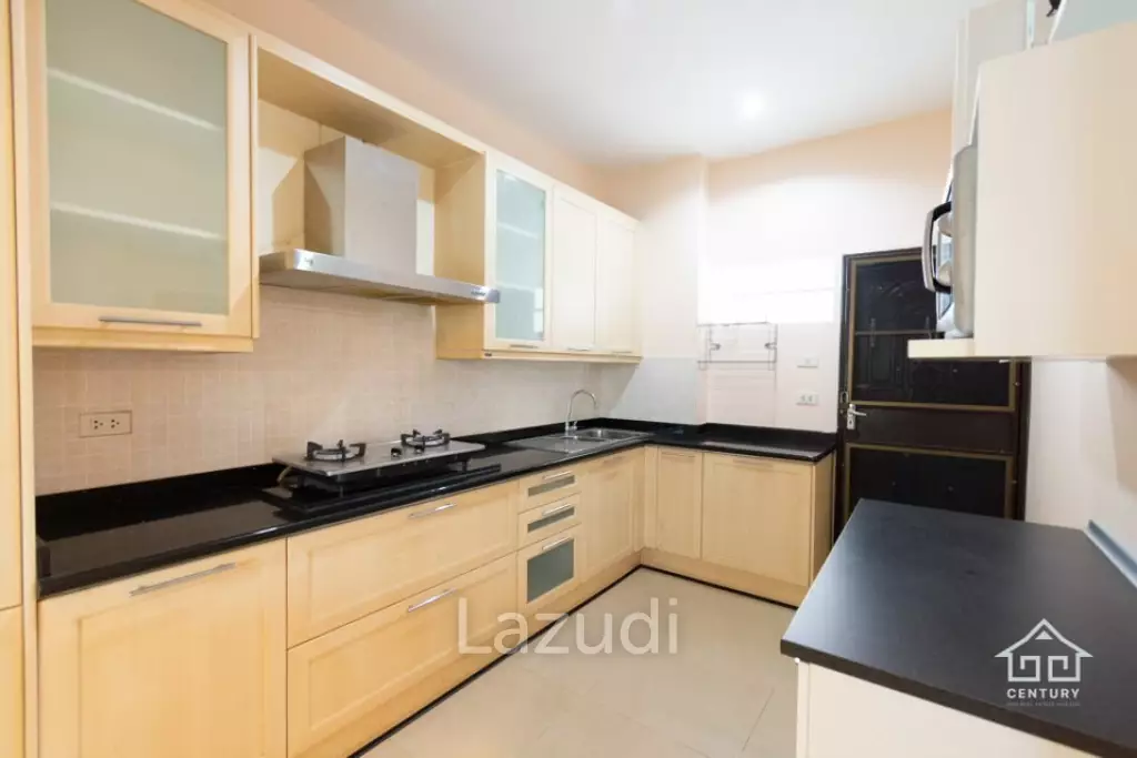 Nice 2 Storey 3 bed villa