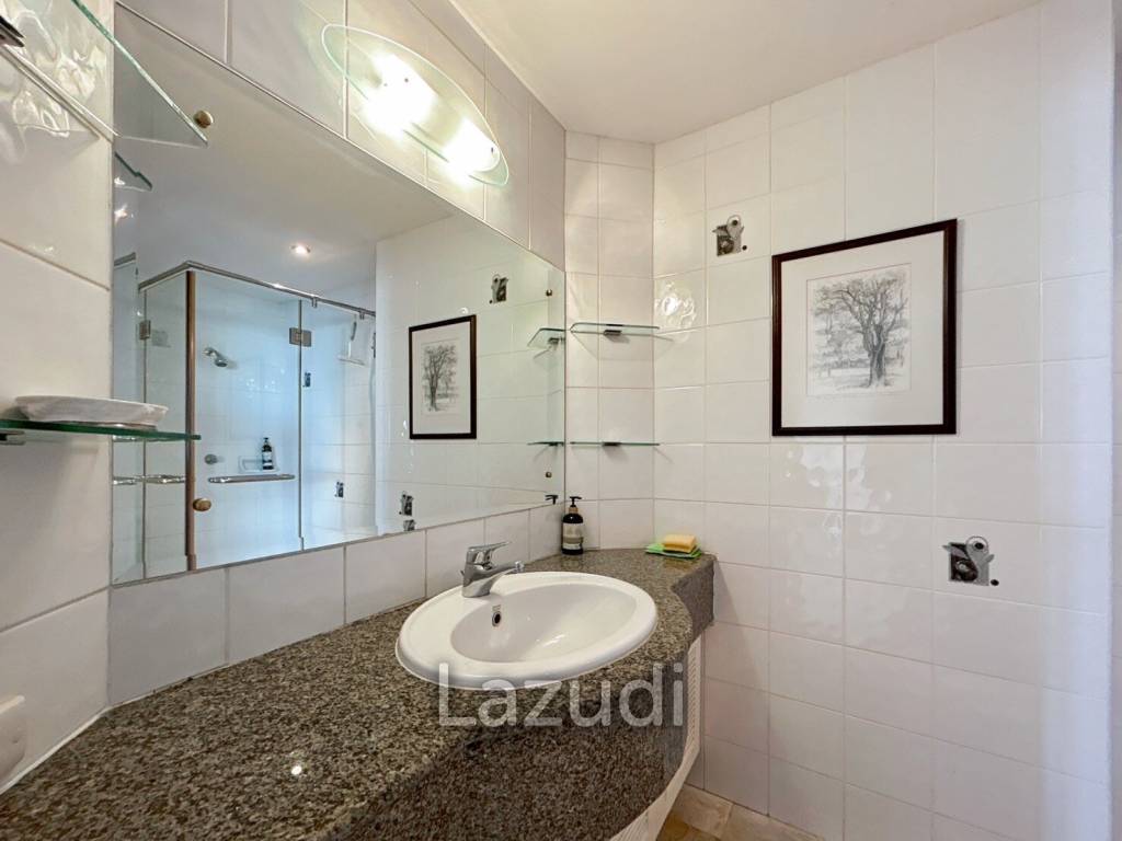 Palm Pavilion : 2 Bedroom Sea View Condo