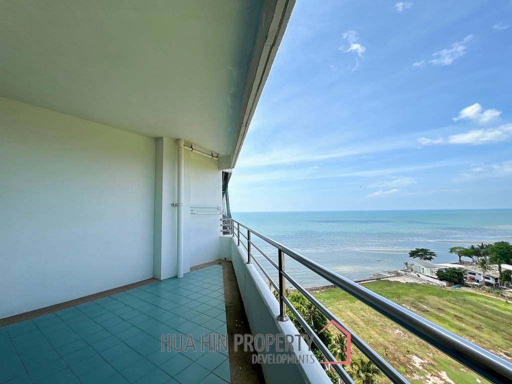 Palm Pavilion : 2 Bedroom Sea View Condo