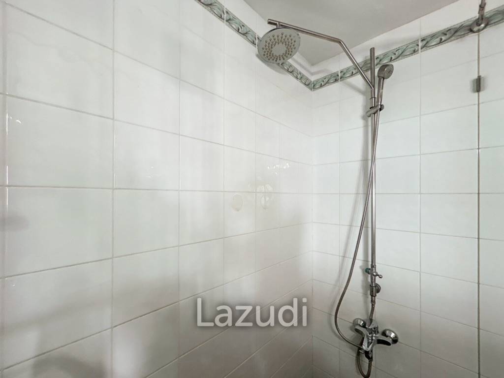 Palm Pavilion : 2 Bedroom Sea View Condo